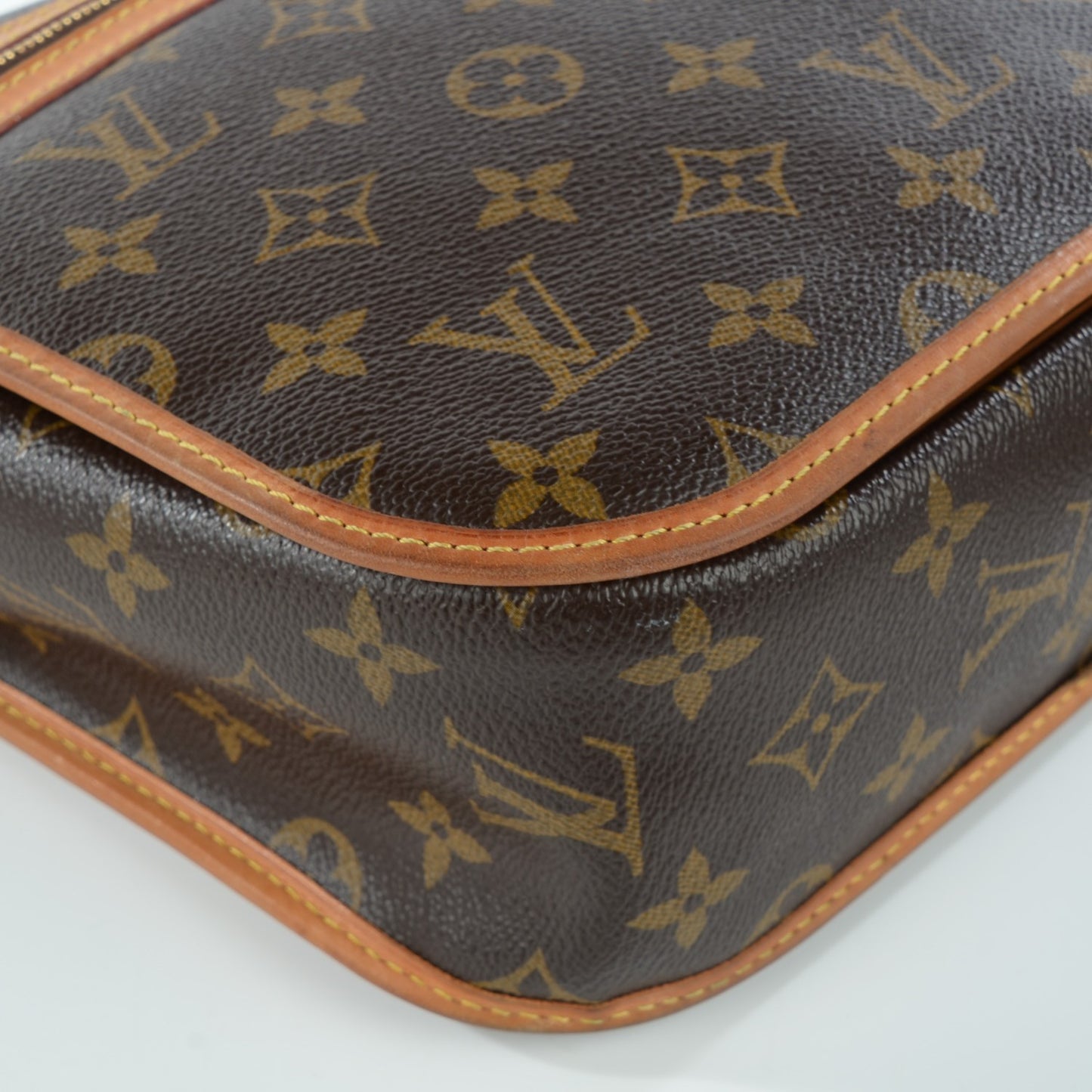Monogram Bosphore PM Messenger