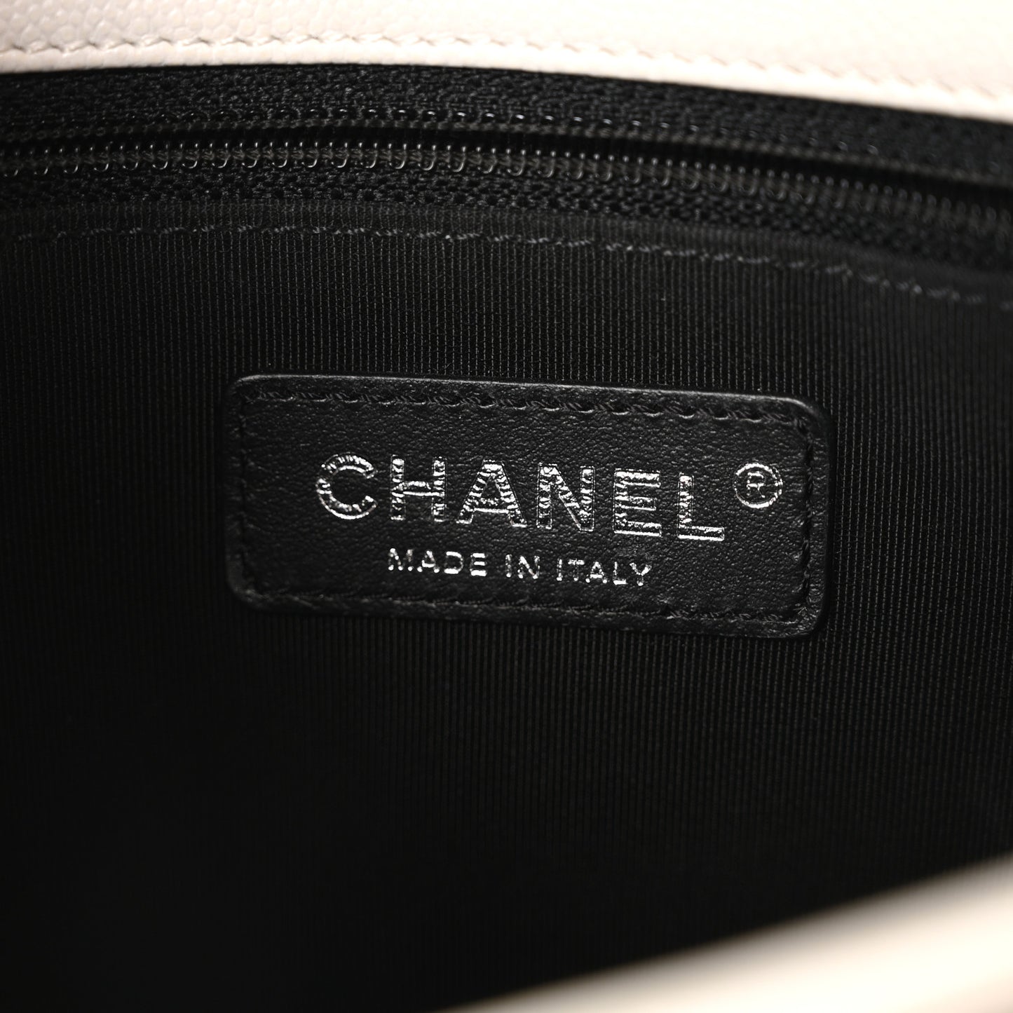 Caviar Quilted My Everything Flap White Black
