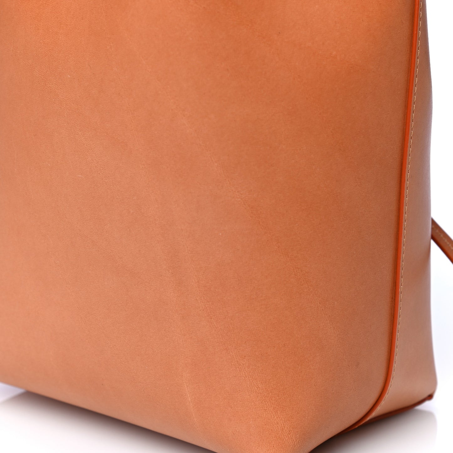 Calfskin Mini Mini Bucket Bag Camello Rosa