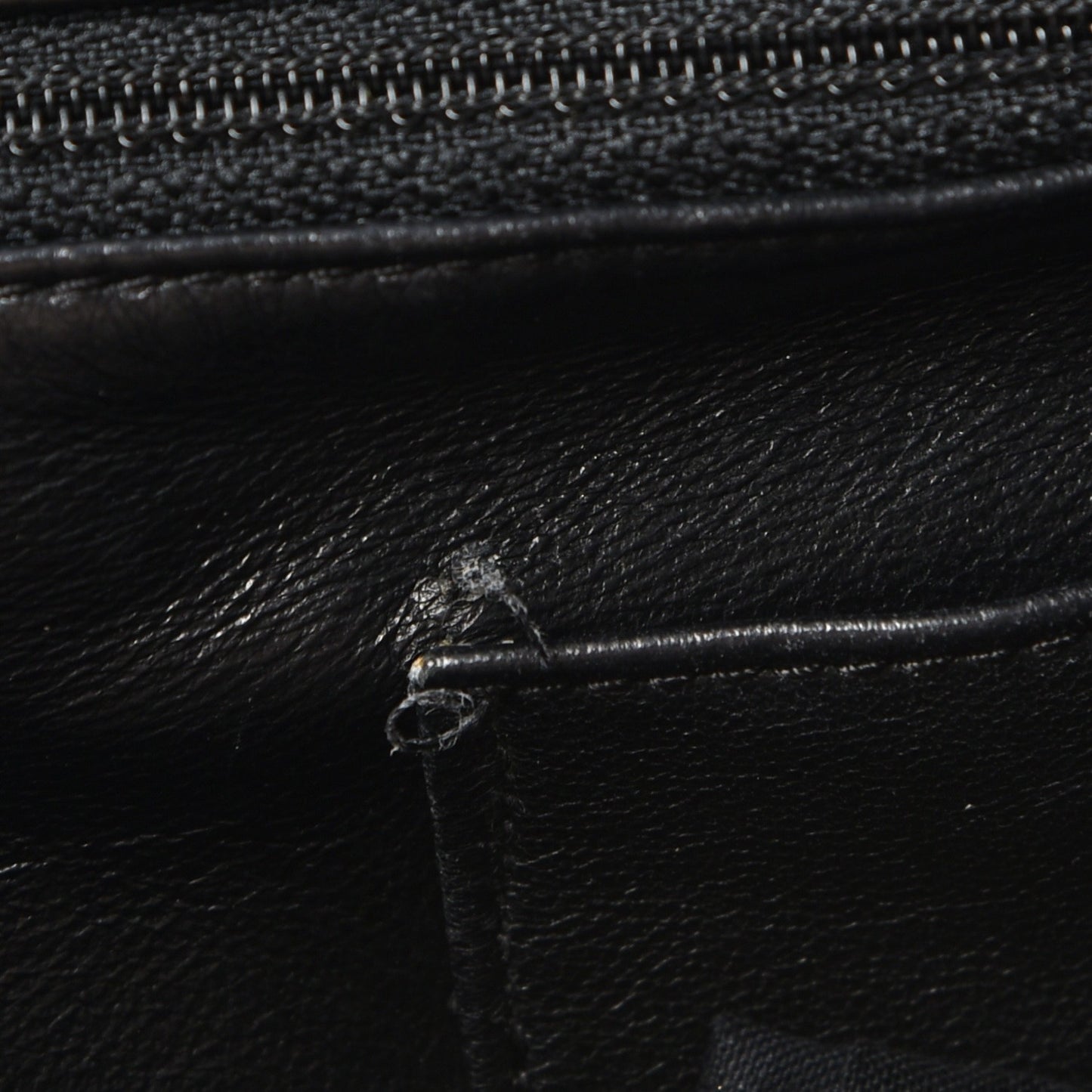 Calfskin Diagonal Ligne Tote Black