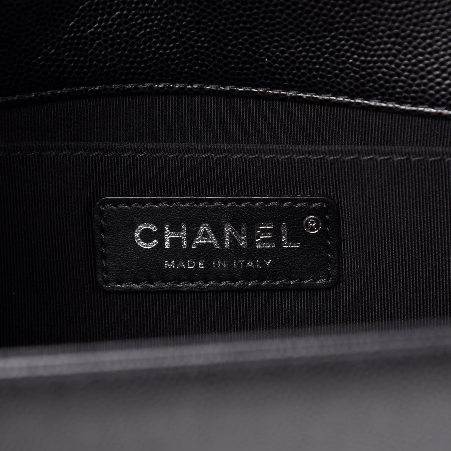 Caviar Quilted Medium Boy Flap Black