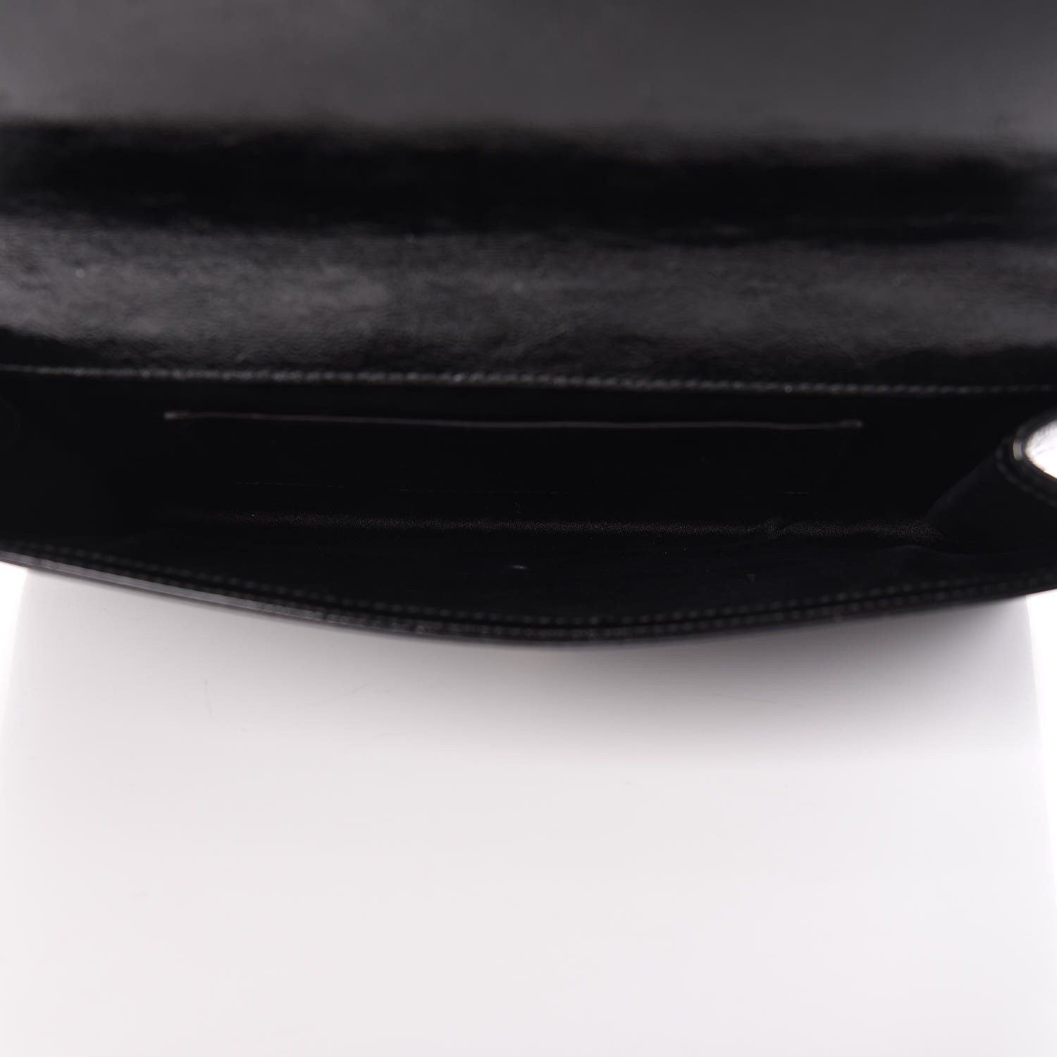 Saint Laurent Textured Patent Monogram Large Belle De Jour Clutch Black 5 of 9