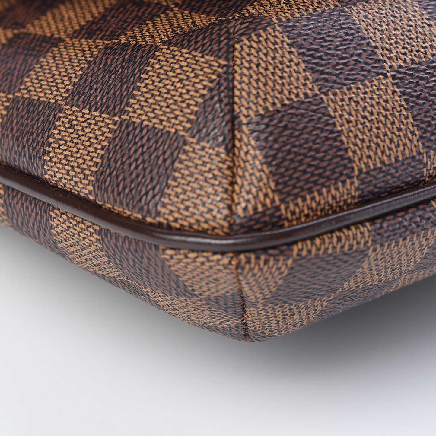 Damier Ebene Musette Salsa