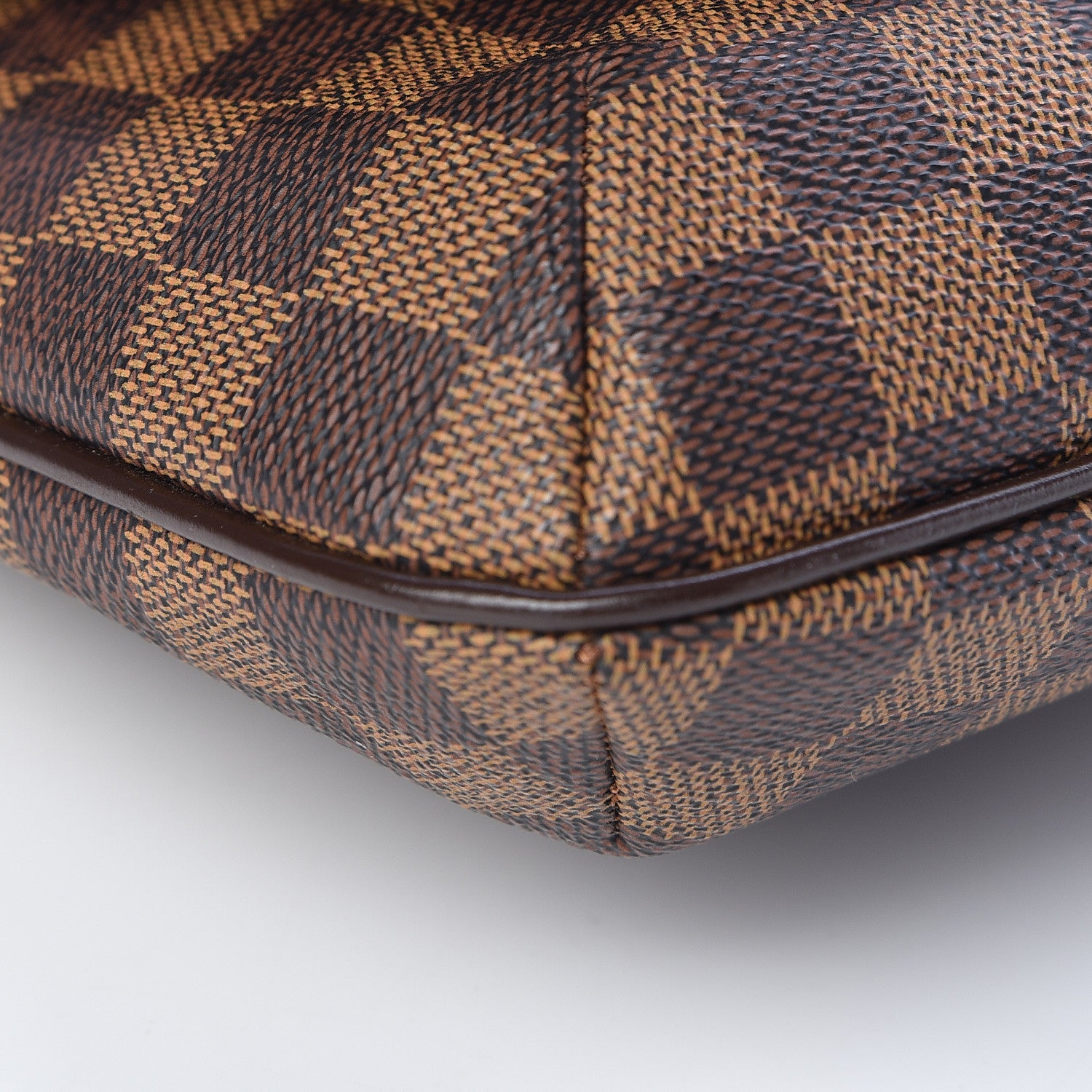 Louis Vuitton Damier Ebene Musette Salsa 8 of 9