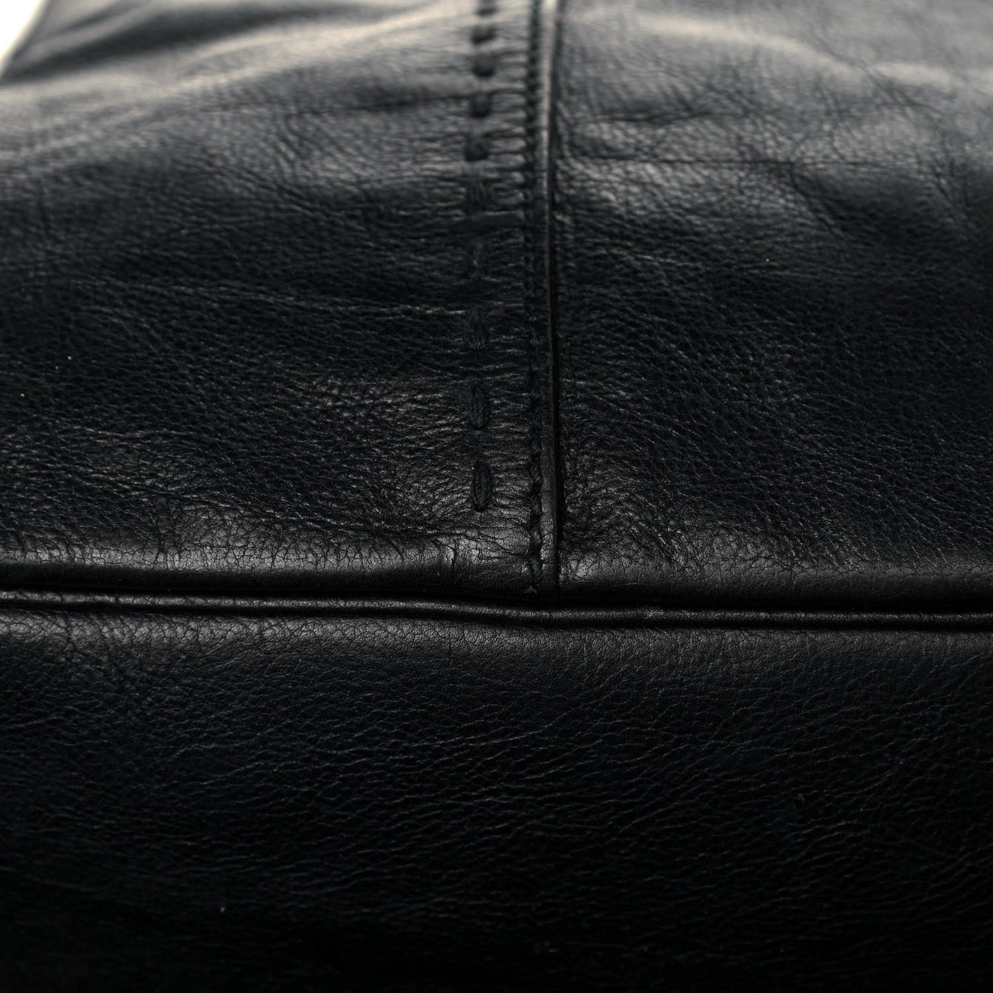 Calfskin Large Muse Black