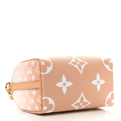 Louis Vuitton Monogram Giant By The Pool Speedy Bandouliere 25 Brume 4 of 9