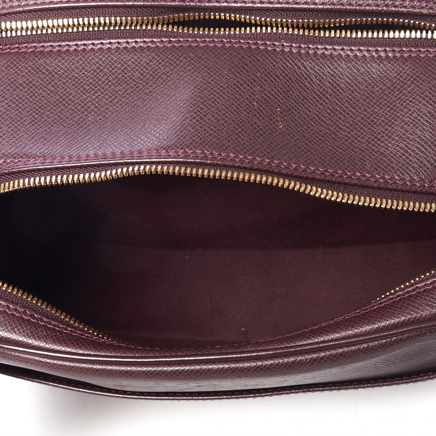 Louis Vuitton Taiga Reporter Messenger Acajou 6 of 8