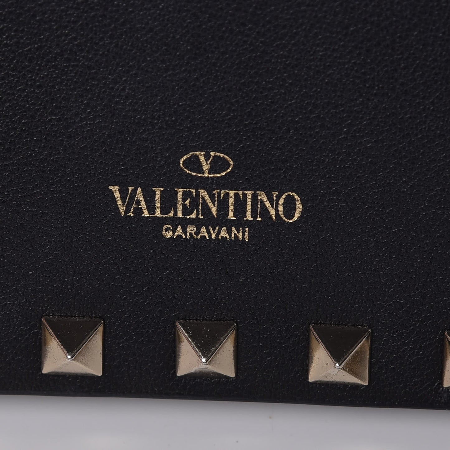 Vitello Rockstud Envelope Wallet on Chain Black
