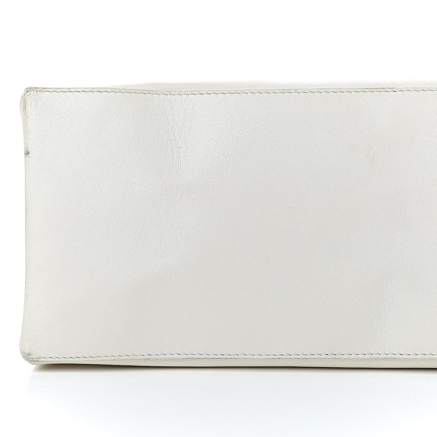 Chanel Calfskin Large Essential 31 Rue Cambon Tote White Black 14 of 26
