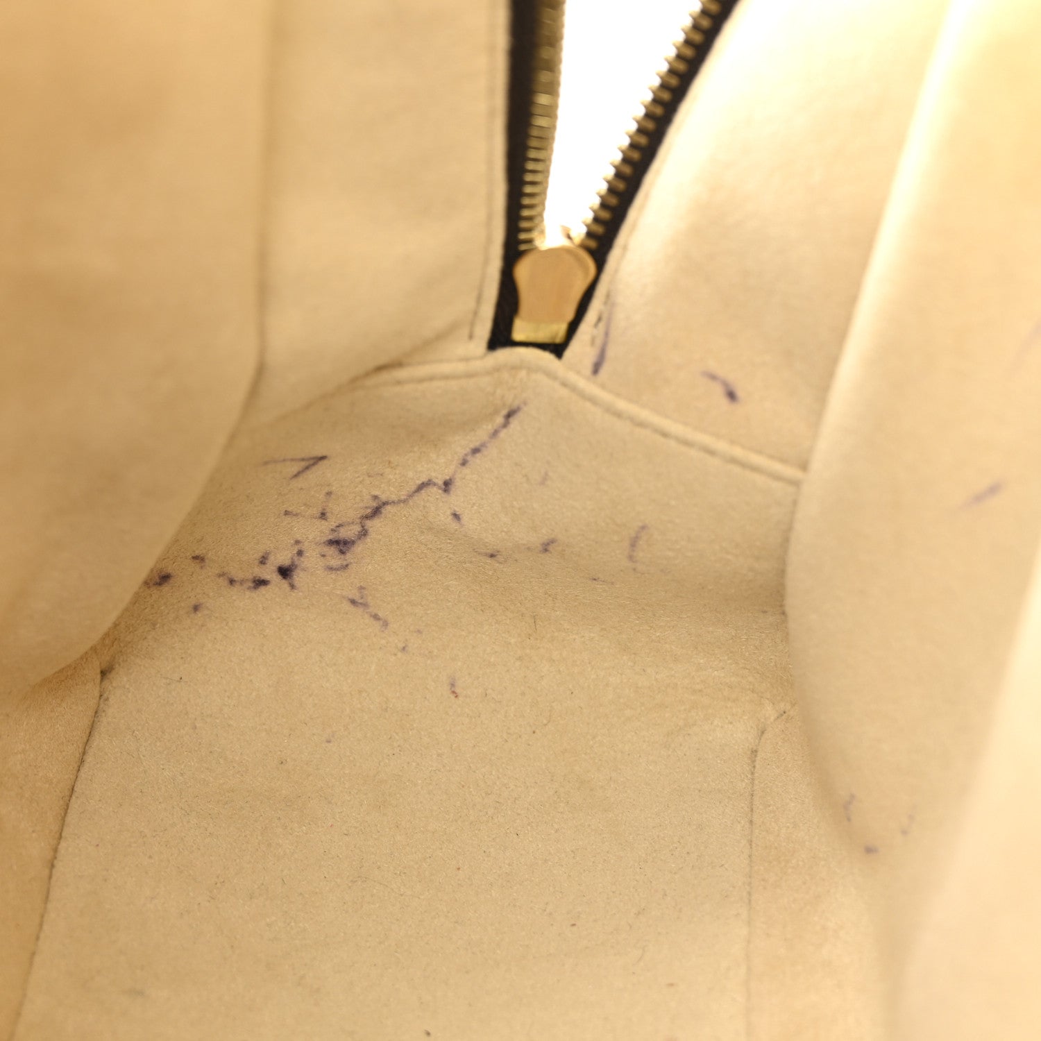 Louis Vuitton Monogram Manhattan GM 11 of 11
