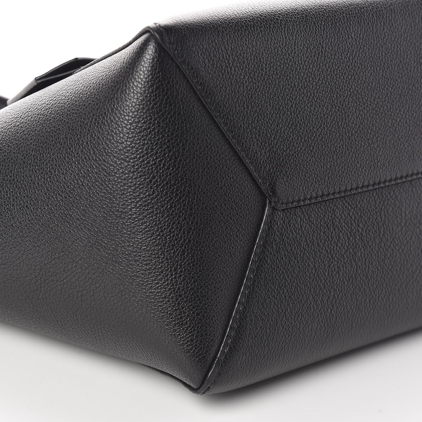 Calfskin Lockme Cabas Black