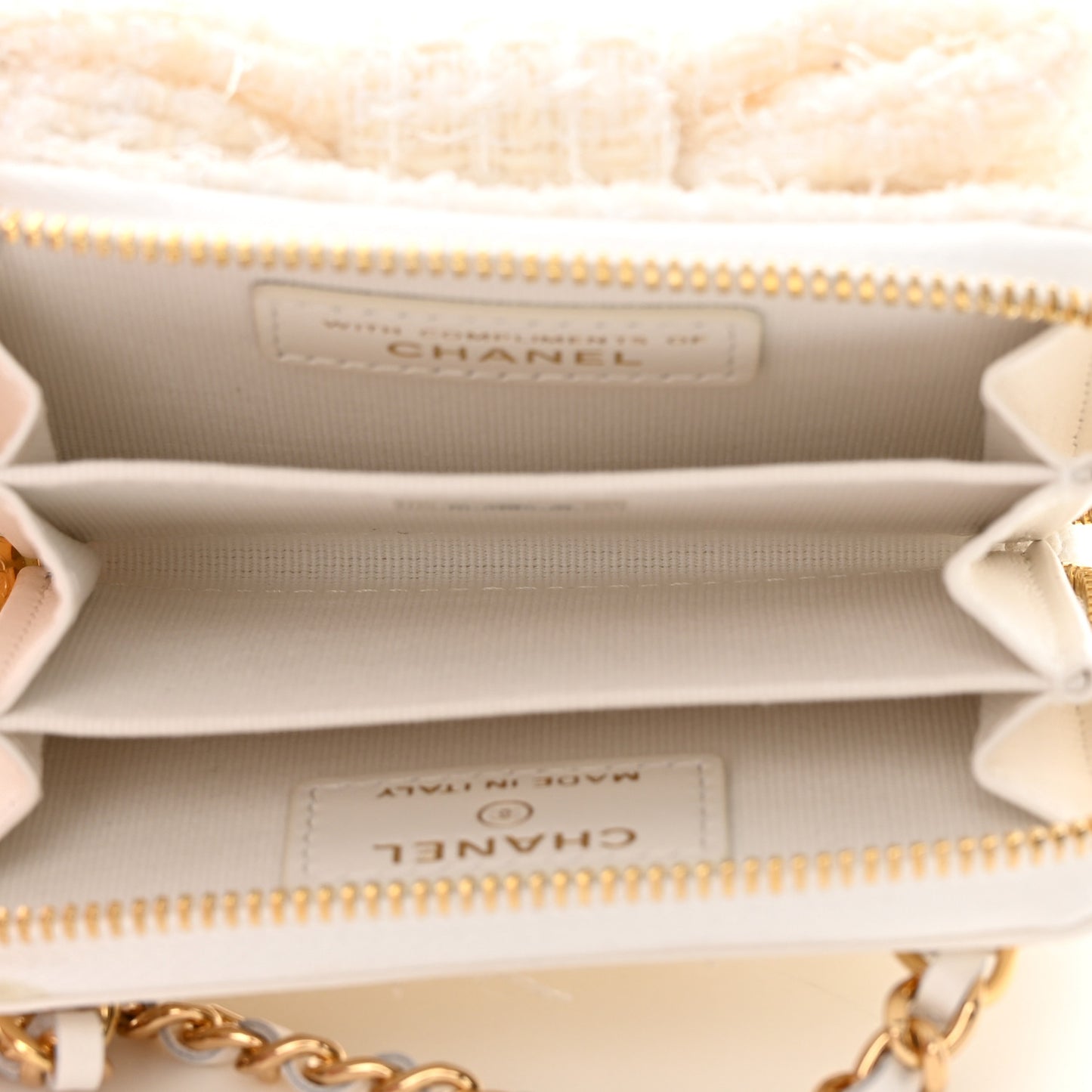 Tweed Quilted Bow Flap Card Holder On Chain White