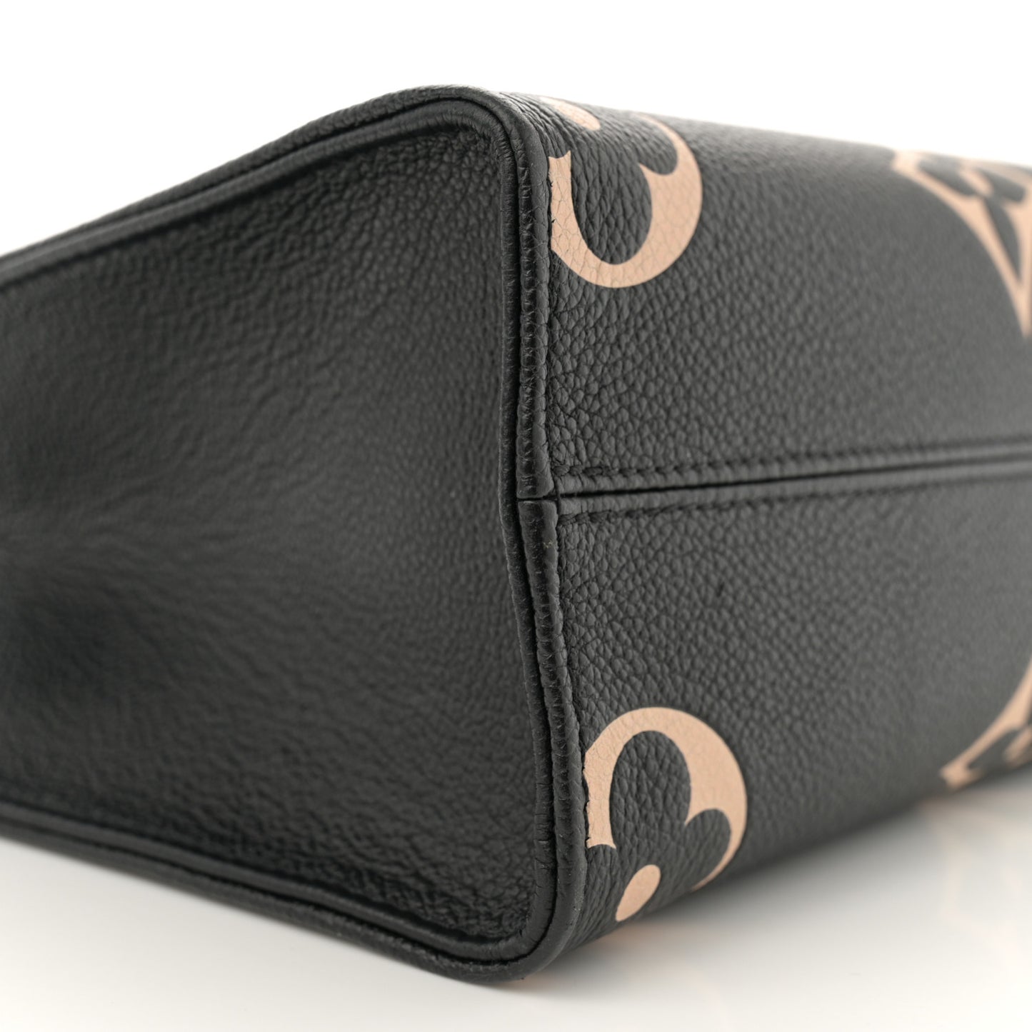 Empreinte Monogram Giant Onthego PM Black Beige