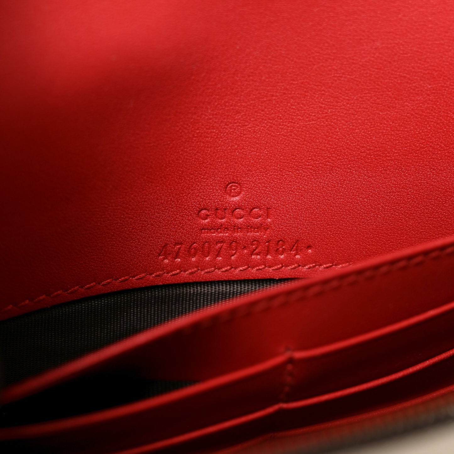Calfskin Queen Margaret Chain Wallet Blue Agata Hibiscus Red Mystic White