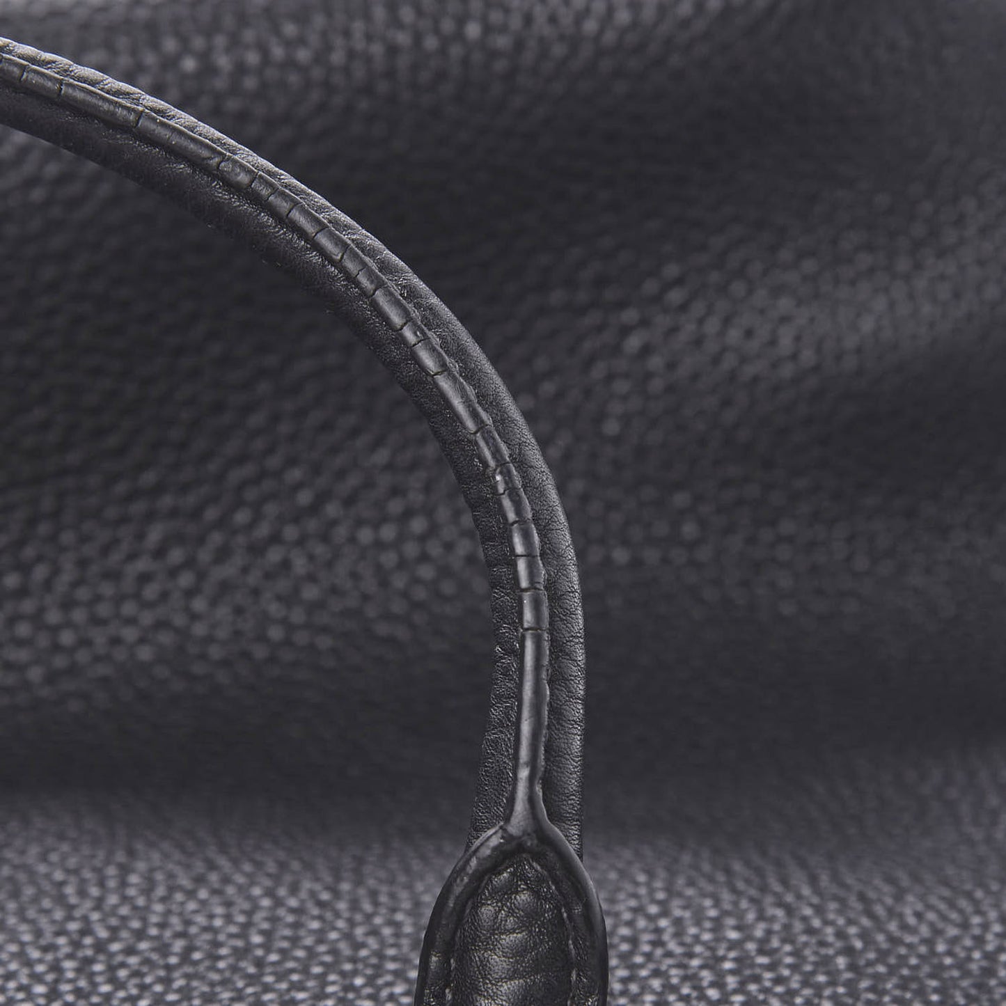Vitello Daino Tote Black
