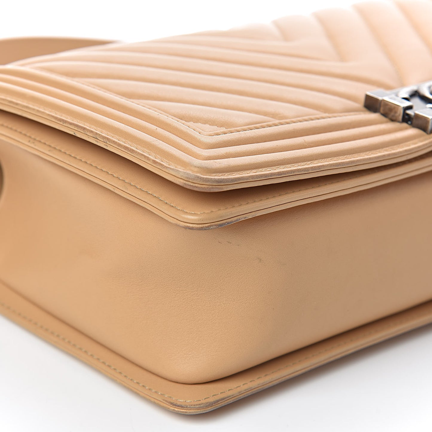 Lambskin Chevron Quilted New Medium Boy Flap Beige