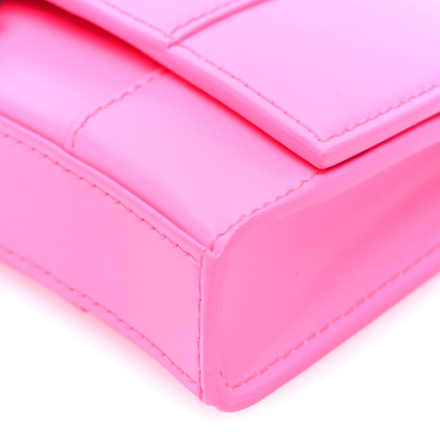 Shiny Box Calfskin XS Hourglass Wallet On Chain Fluo Pink