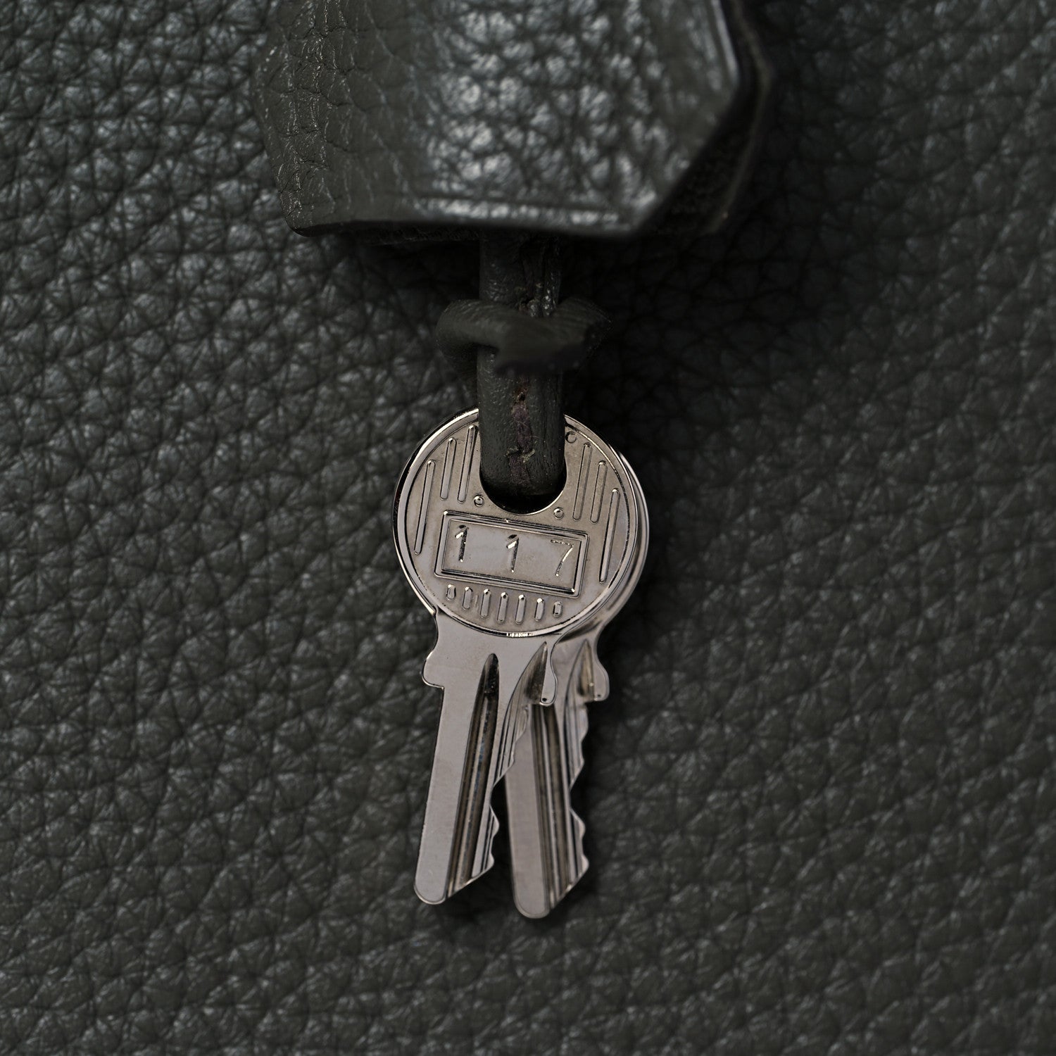 Hermes Taurillon Clemence Kelly Retourne 32 Vert De Gris 32 of 41