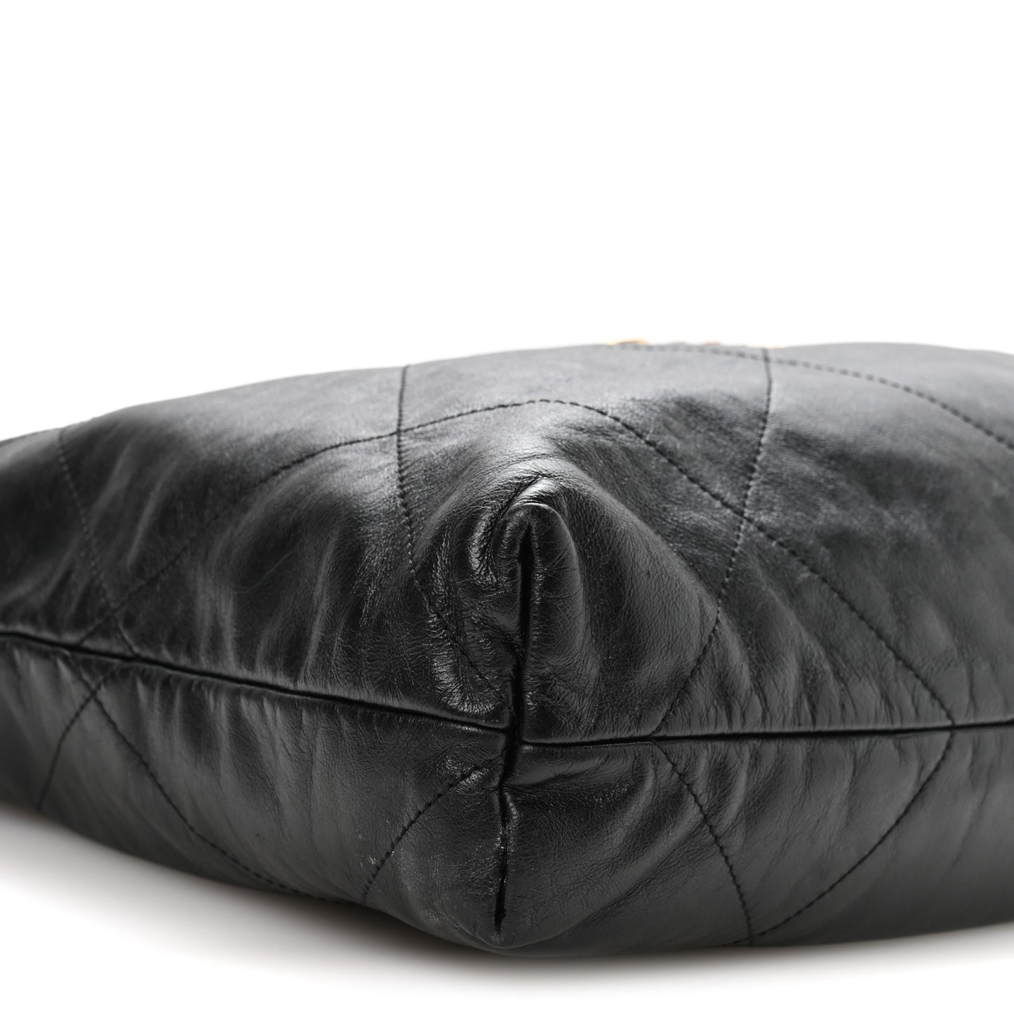 Shiny Calfskin Quilted Chanel 22 Black