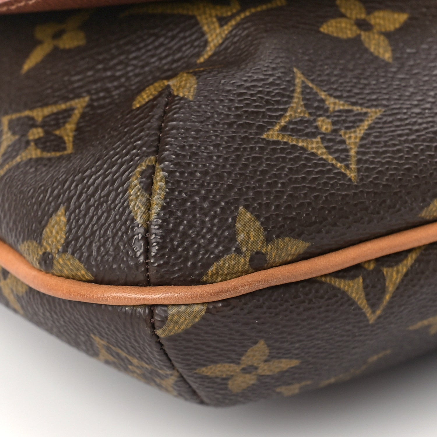 Louis Vuitton Monogram Musette Tango 7 of 8