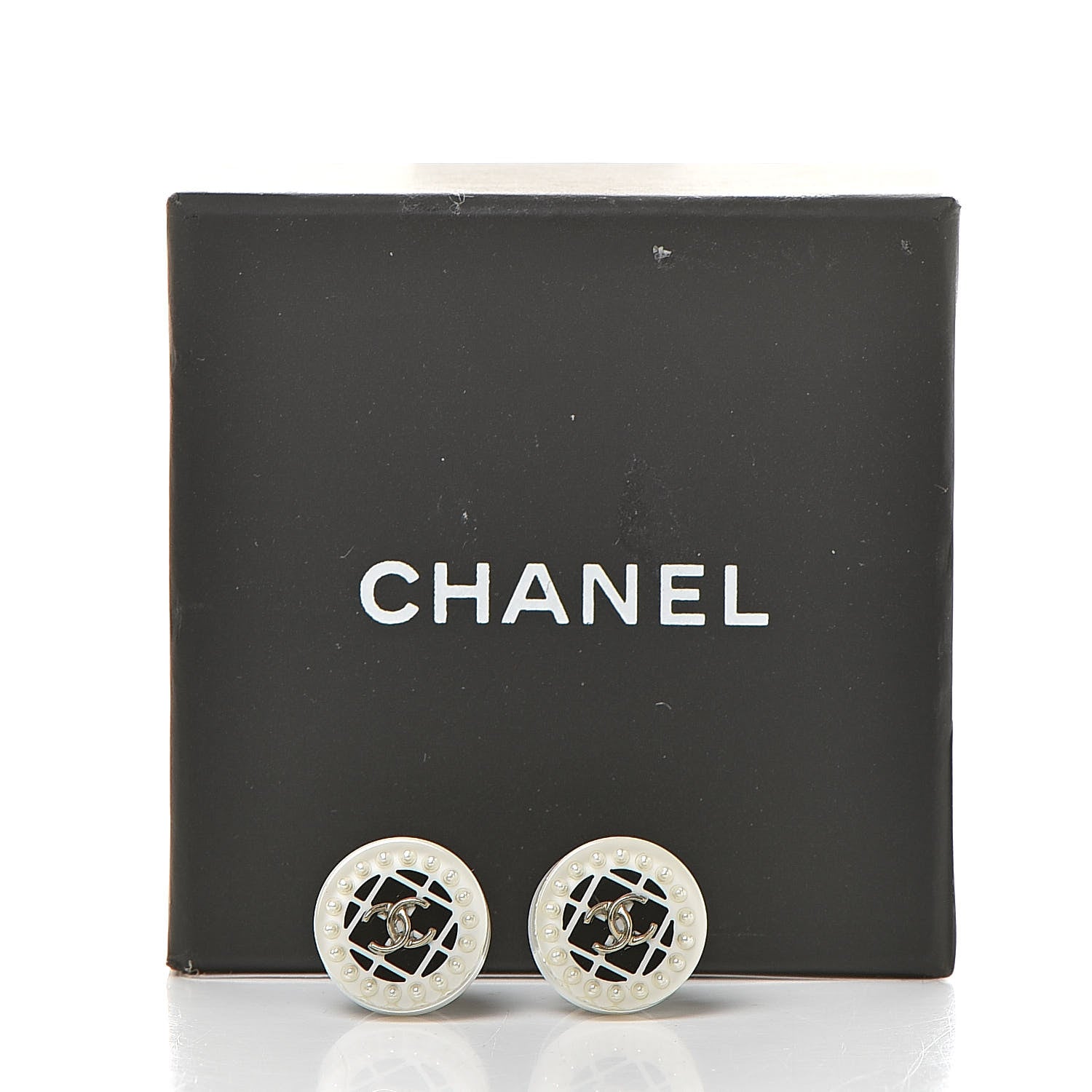 Chanel Resin Pearl CC Earrings White Black 5 of 5