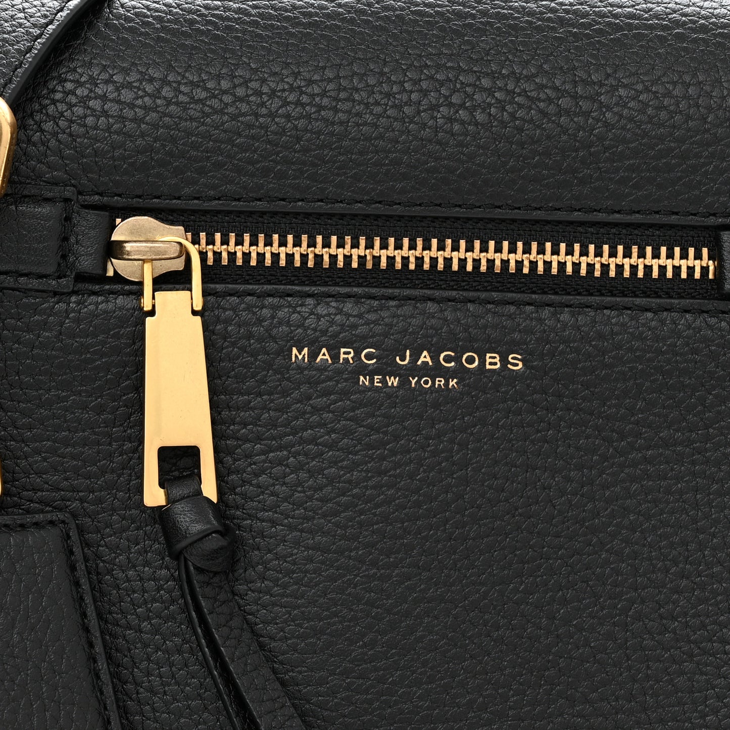 Pebbled Calfskin Recruit Nomad Crossbody Black