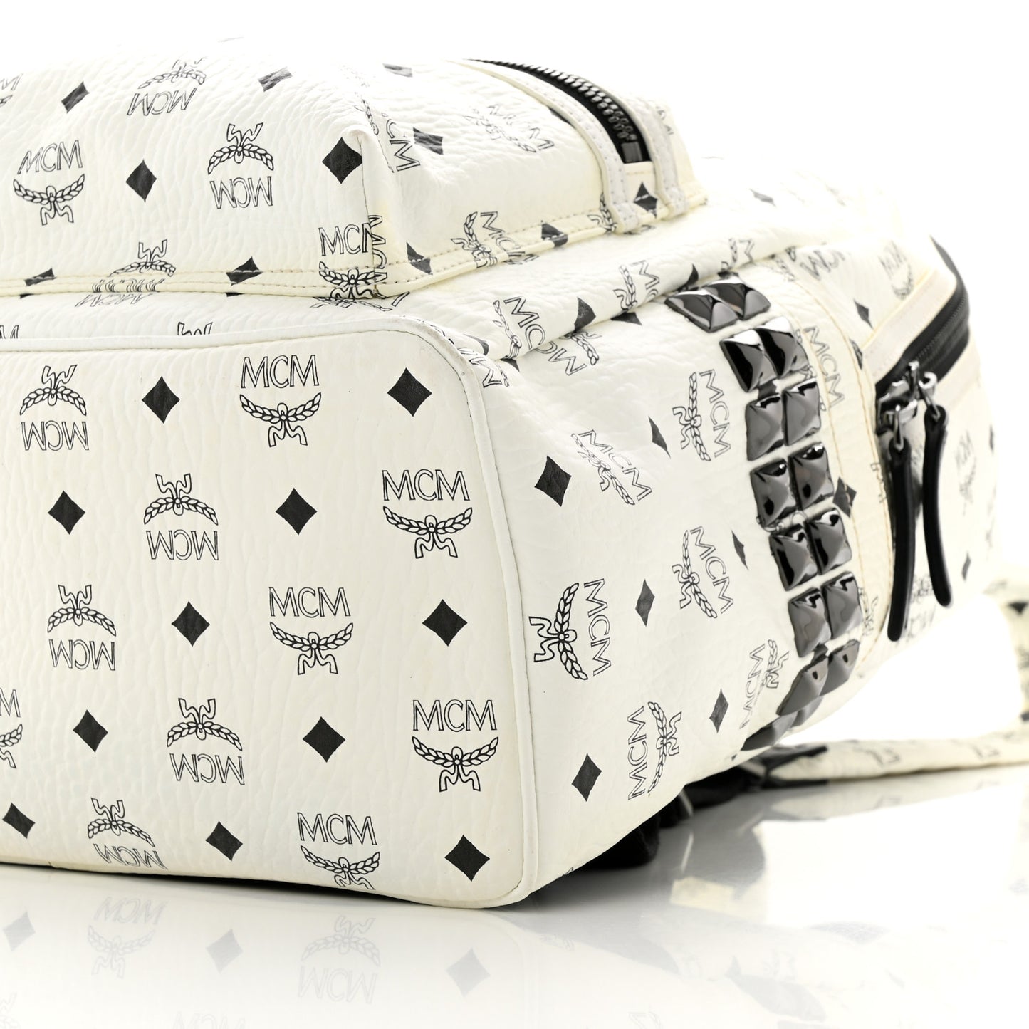 Visetos Medium Side Studs Stark Backpack White