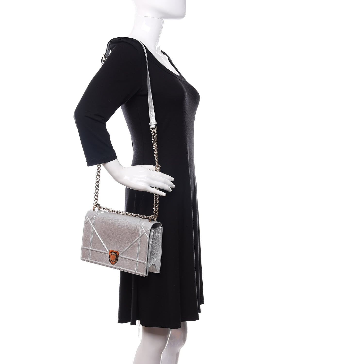 Christian Dior Metallic Grained Calfskin Medium Diorama Flap Bag Silver 2 of 17