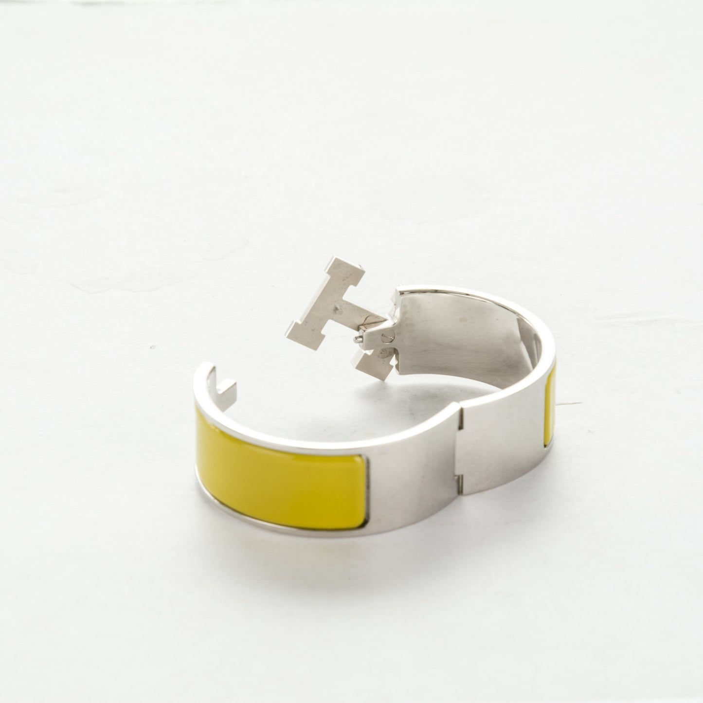 Enamel Wide Clic Clac H Bracelet PM Chartreuse