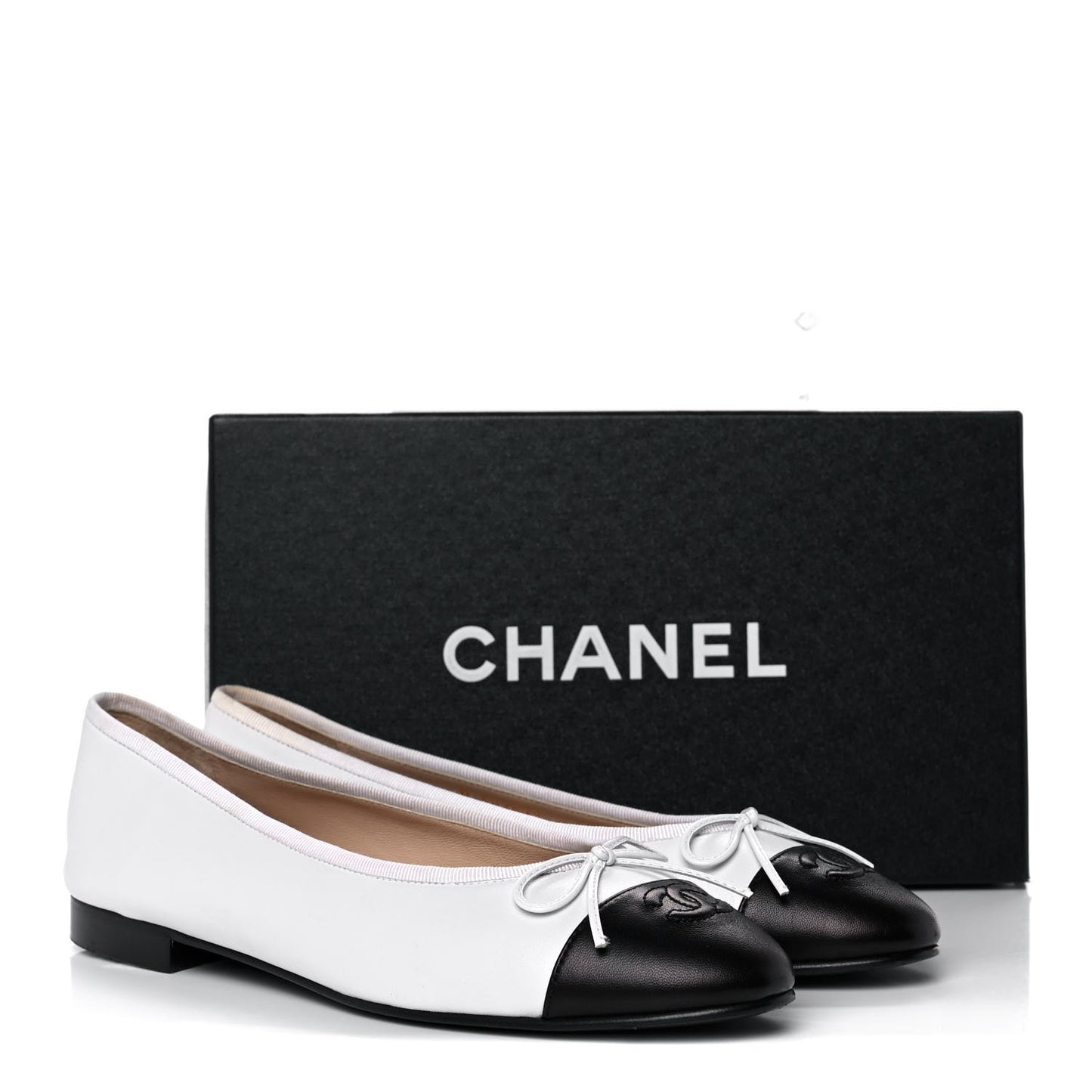 Lambskin Cap Toe CC Ballerina Flats 40.5 White Black