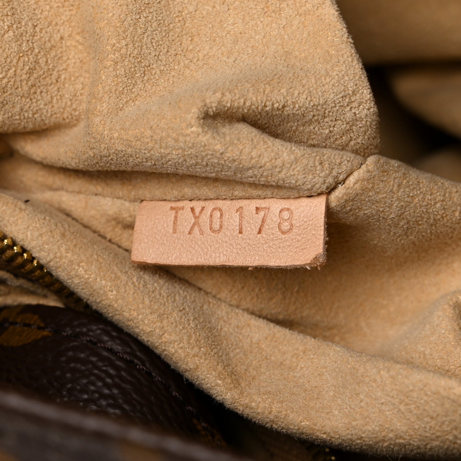 Louis Vuitton Monogram Artsy MM 7 of 14