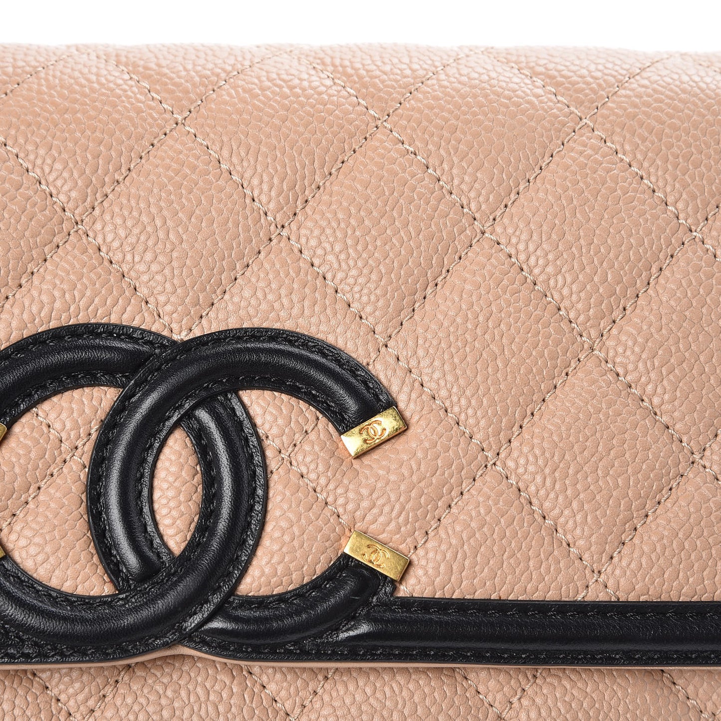 Caviar Quilted Small CC Filigree Flap Beige Black
