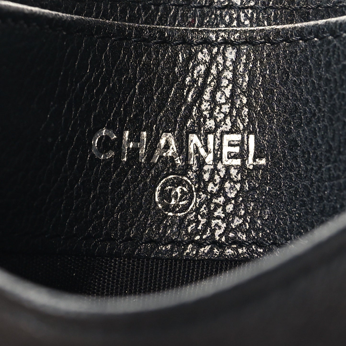 Goatskin Embossed Camellia Card Holder Black