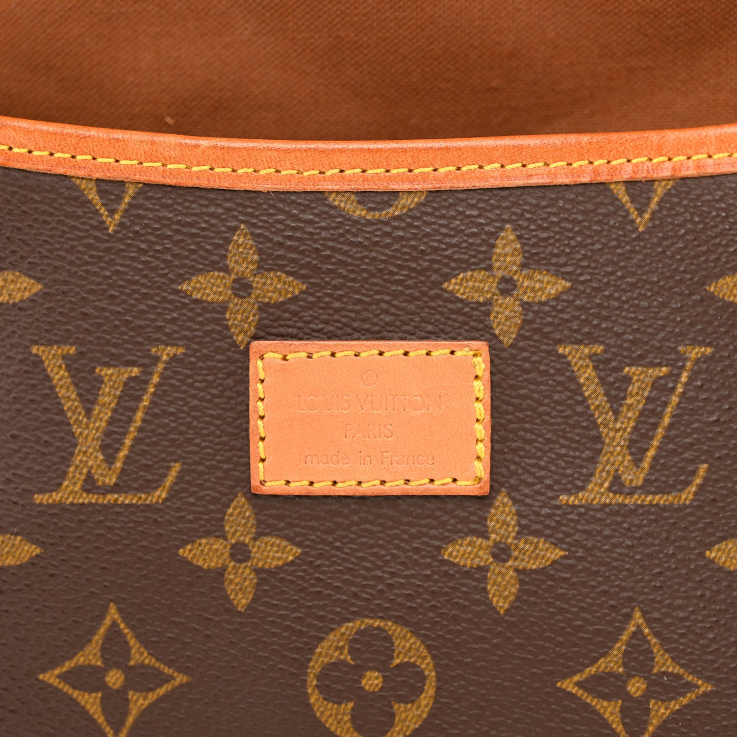 Monogram Saumur 35