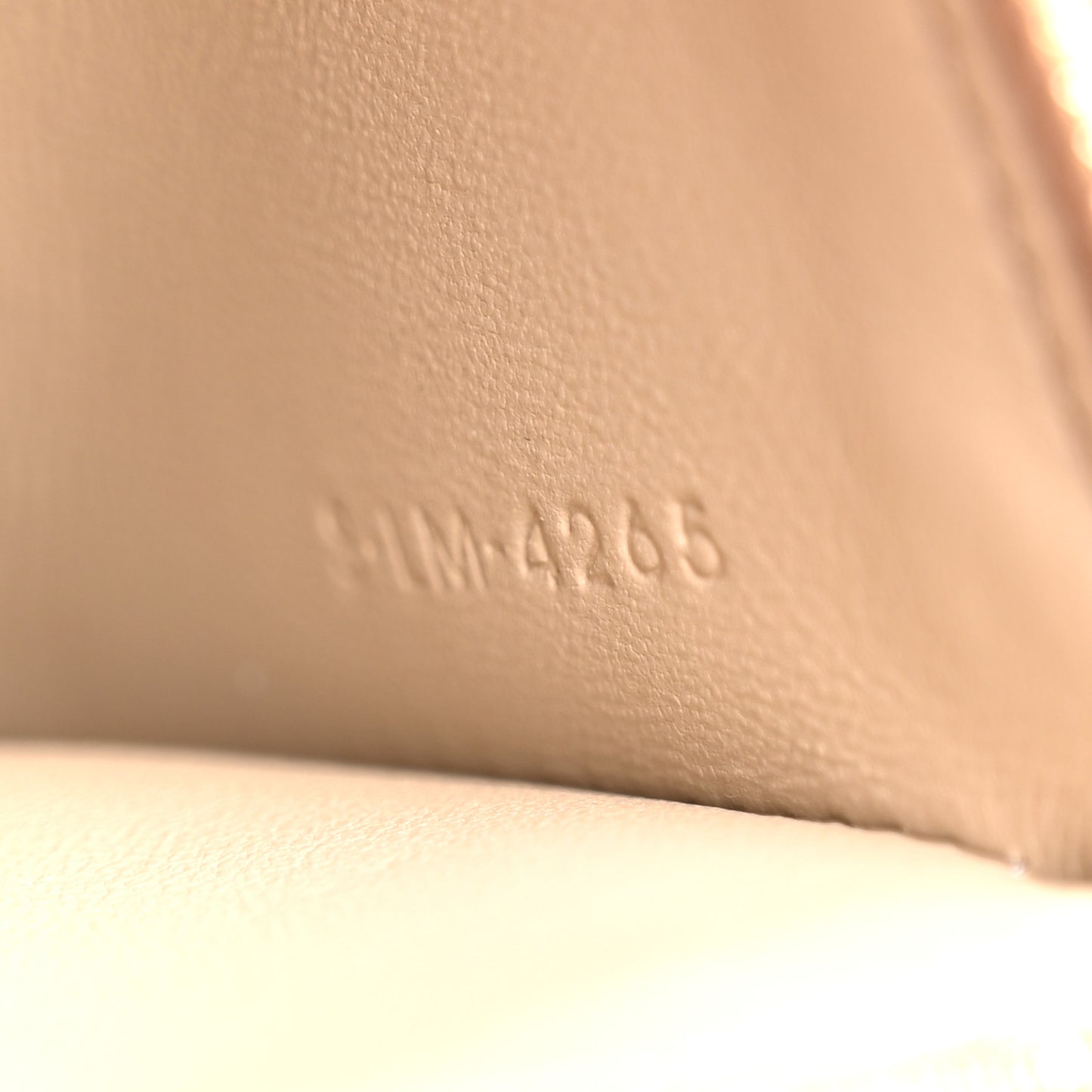 Supple Calfskin Teen Nino Safari
