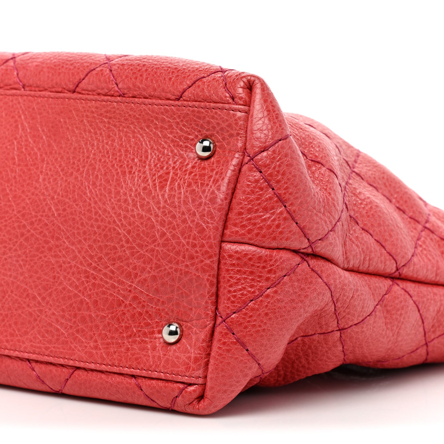 Chanel Glazed Calfskin Large On The Road Tote Red 10 of 18
