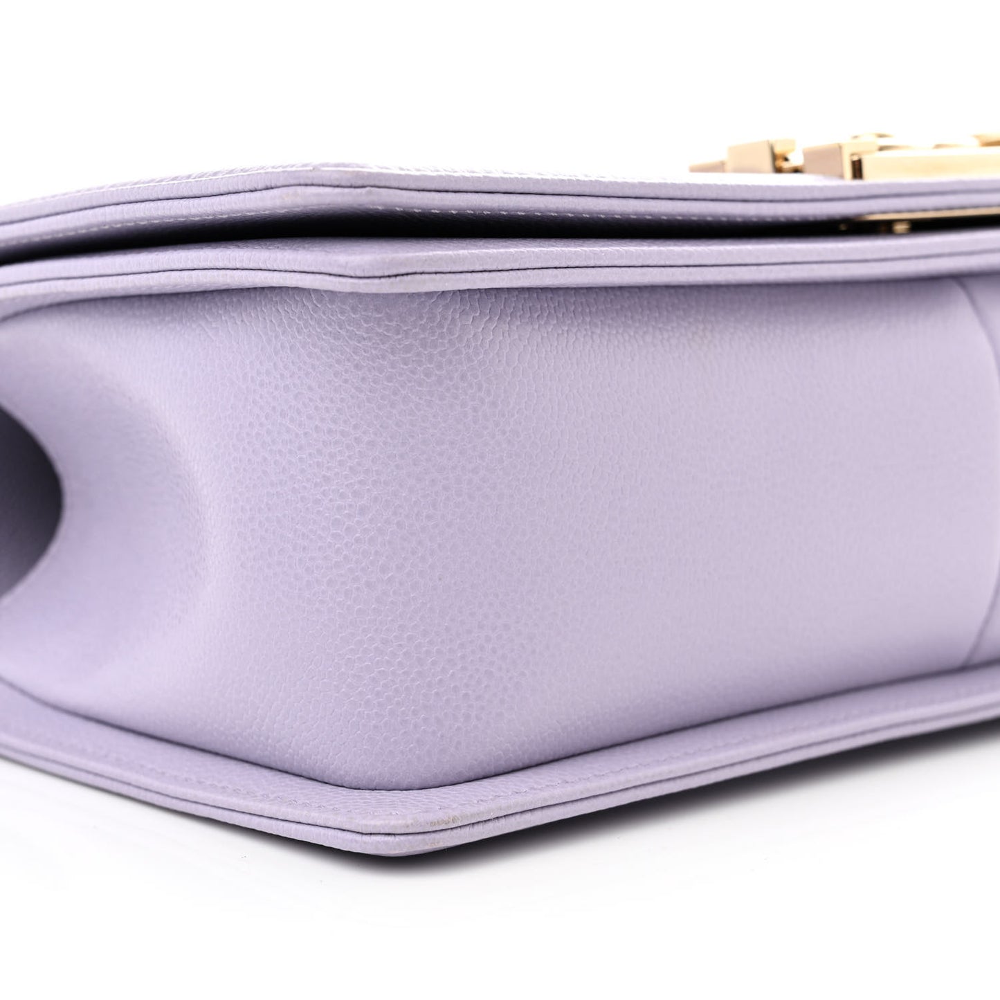 Caviar Quilted Medium Boy Flap Light Purple