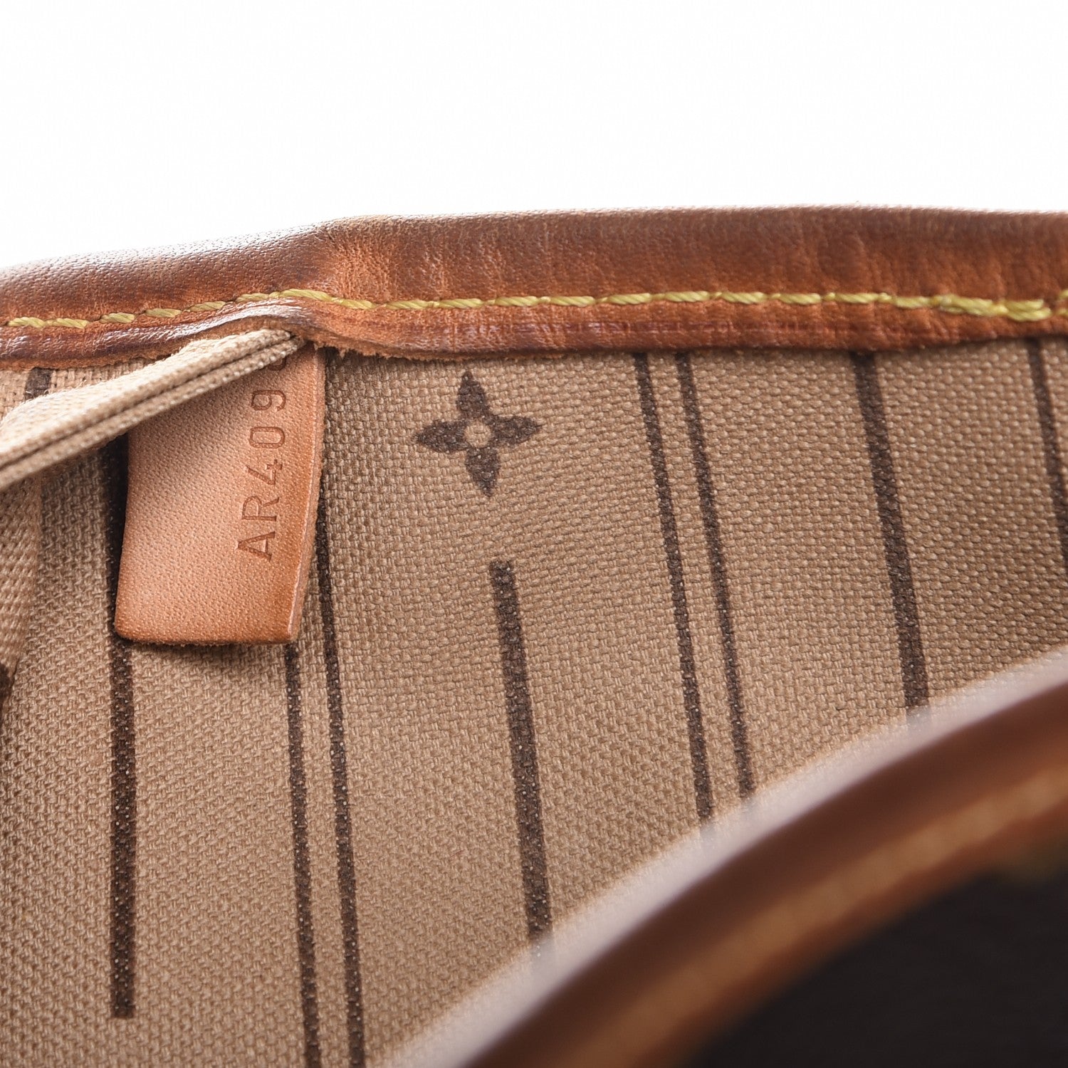 Louis Vuitton Monogram Neverfull MM 7 of 9