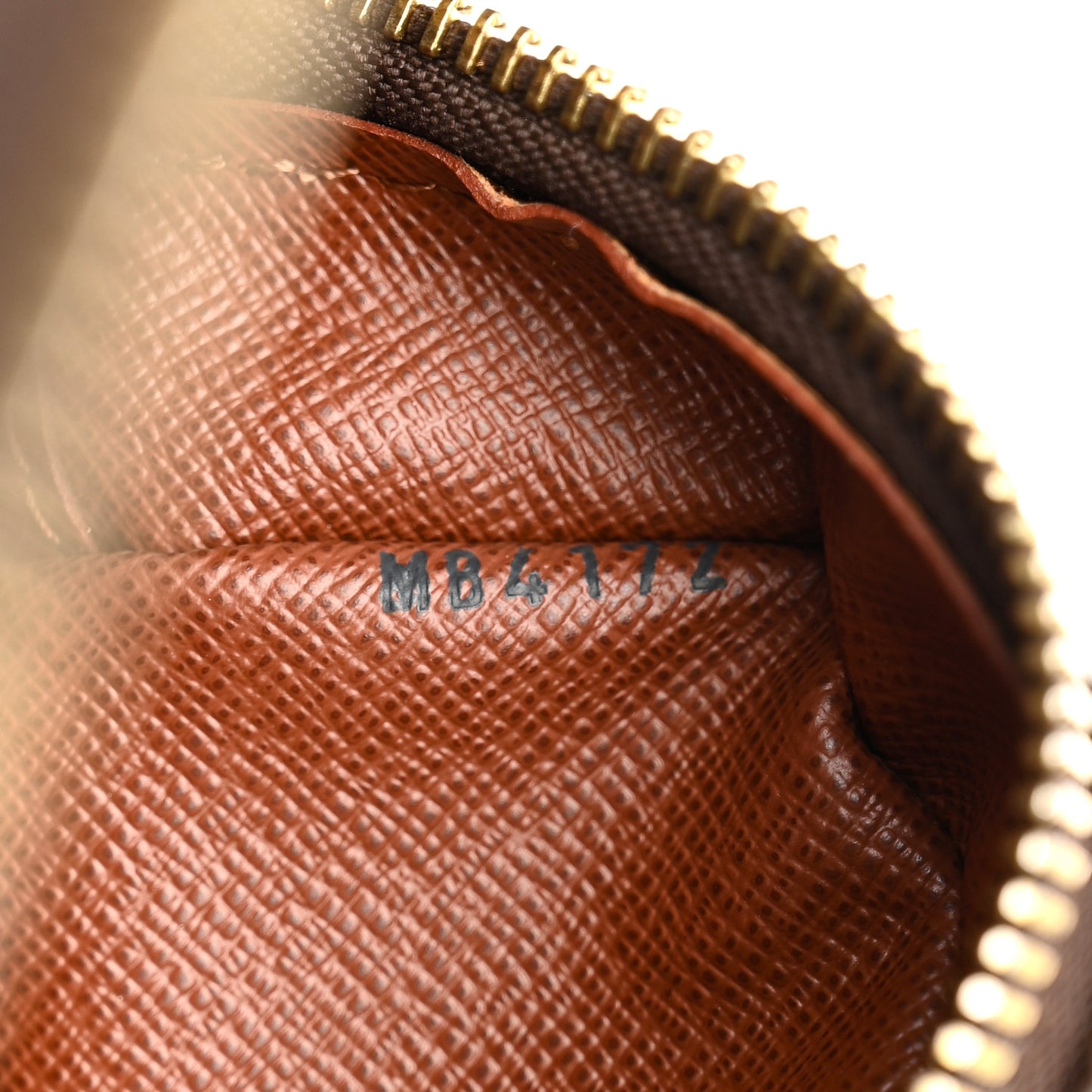LOUIS VUITTON Monogram Trocadero 27