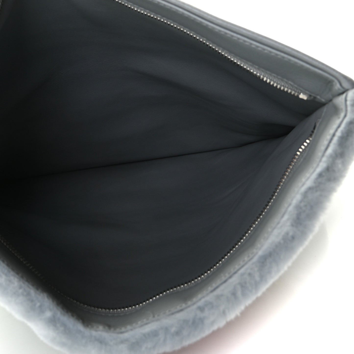Shearling Lambskin Chanel 100% Clutch Grey