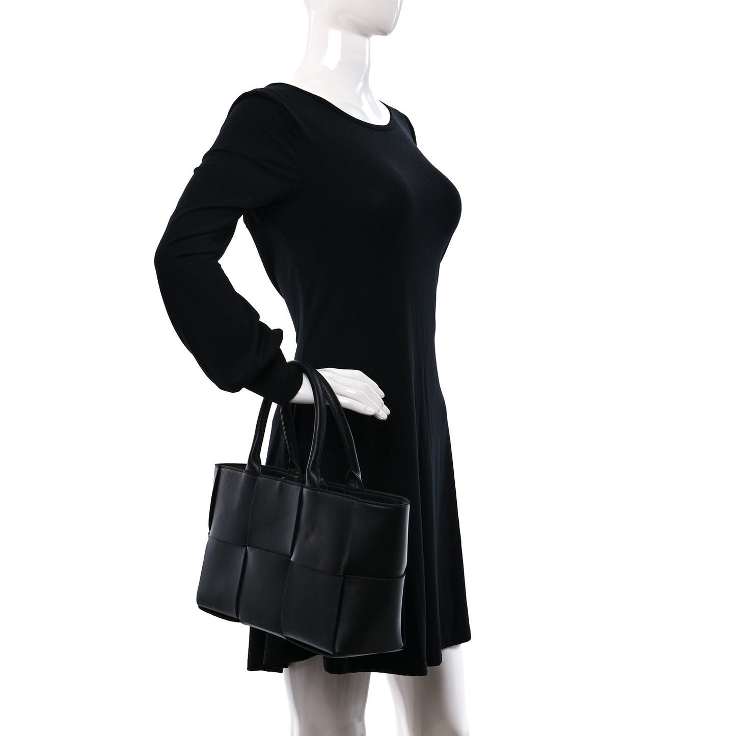 Nappa Maxi Intrecciato Arco Tote Black
