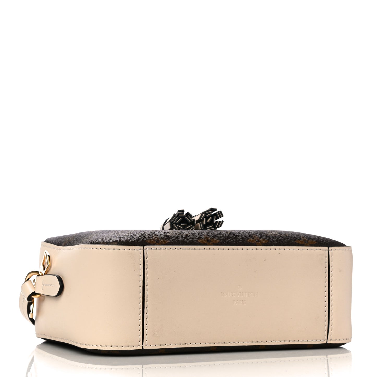 Monogram Saintonge Creme