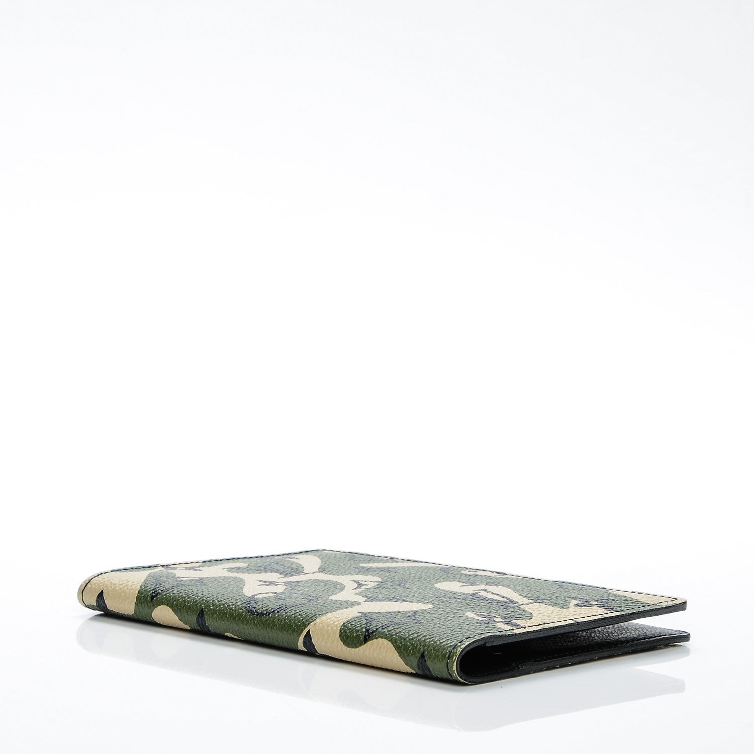 Louis Vuitton Monogramouflage Passport Cover 4 of 6