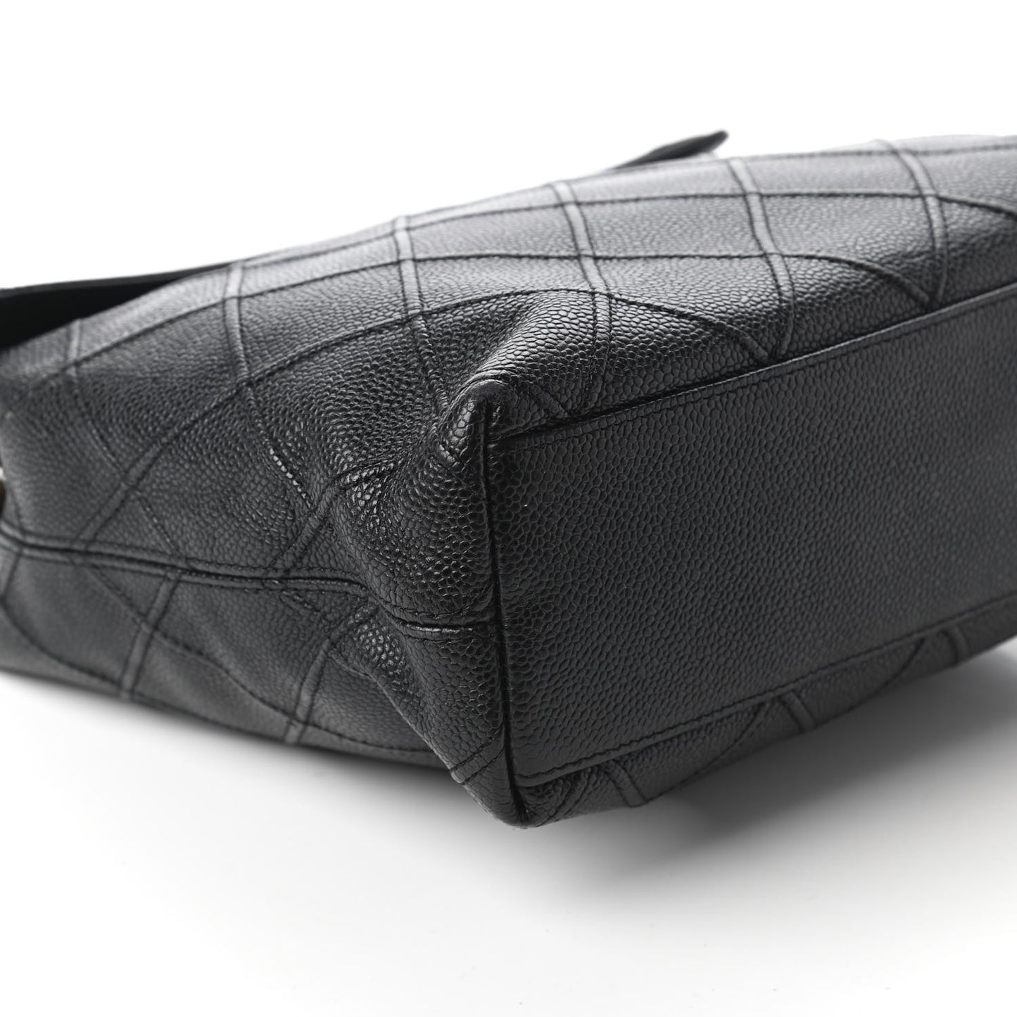 Caviar Diamond Stitched Shoulder Bag Black