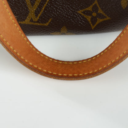 Louis Vuitton Monogram Cabas Mezzo 8 of 9