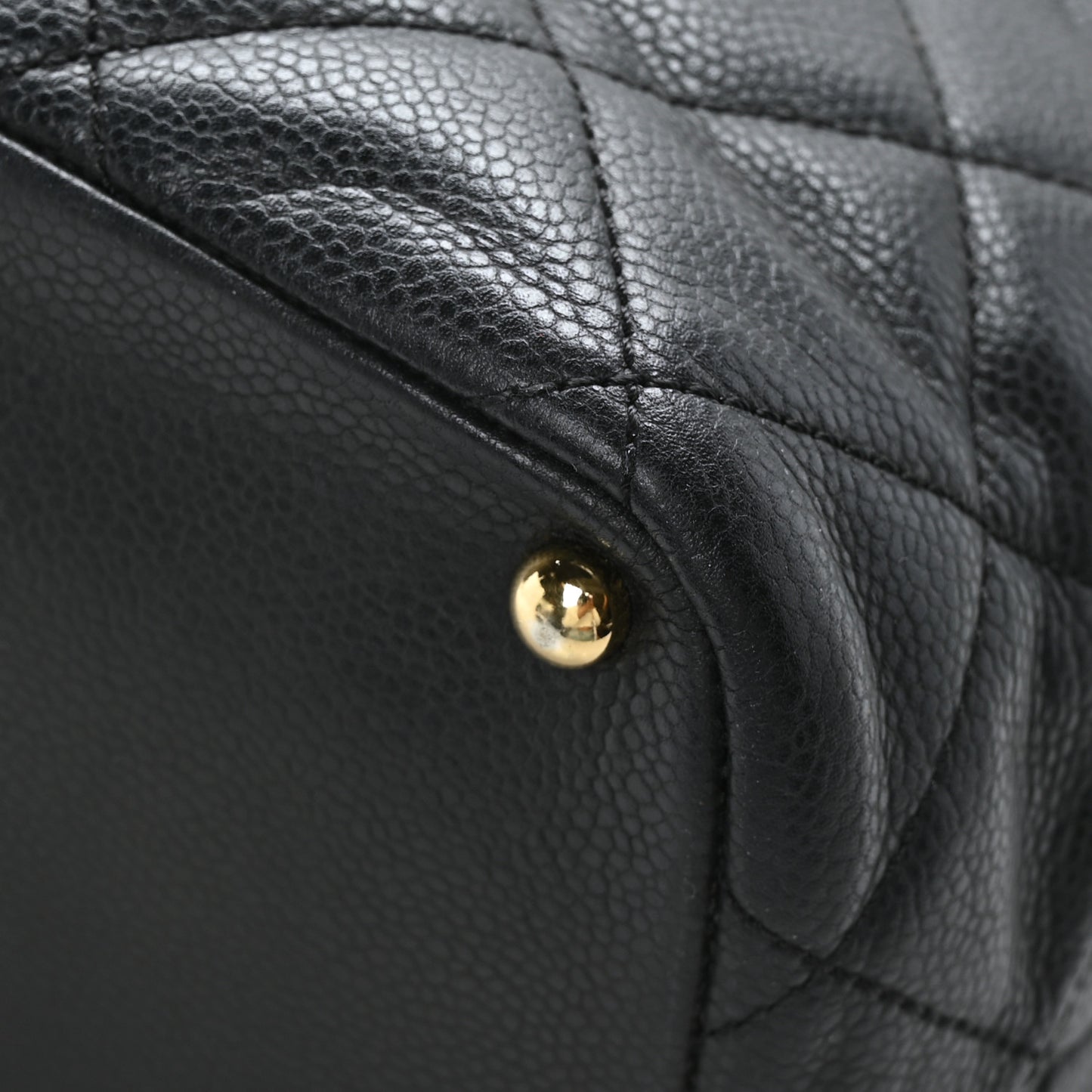 Caviar Quilted CC Timeless Soft Tote Black