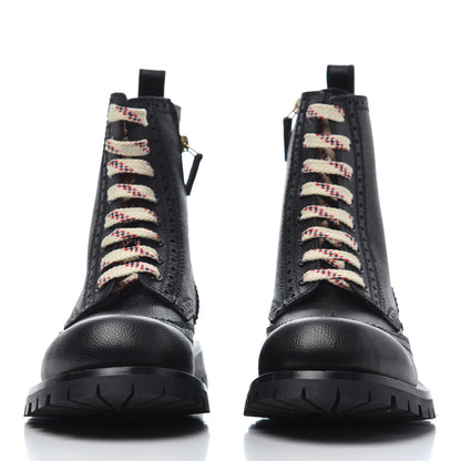 Gucci Grained Calfskin Mens Brogue Wingtip Lug Sole Boots 8 Black 2 of 9