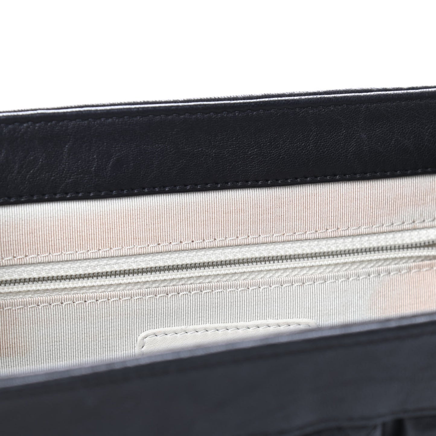 Washed Lambskin Quilted Medium Chain Around Messenger Black