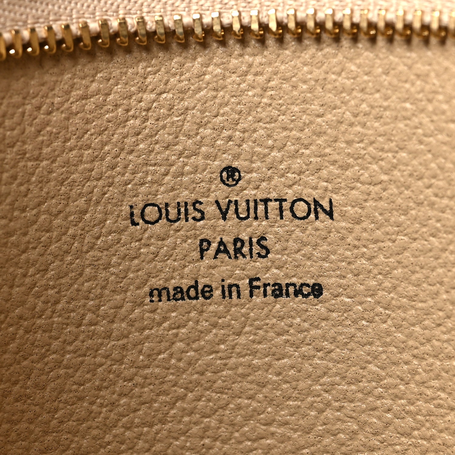 Louis Vuitton Monogram Giant Toiletry Pouch 26 Kaki 6 of 6