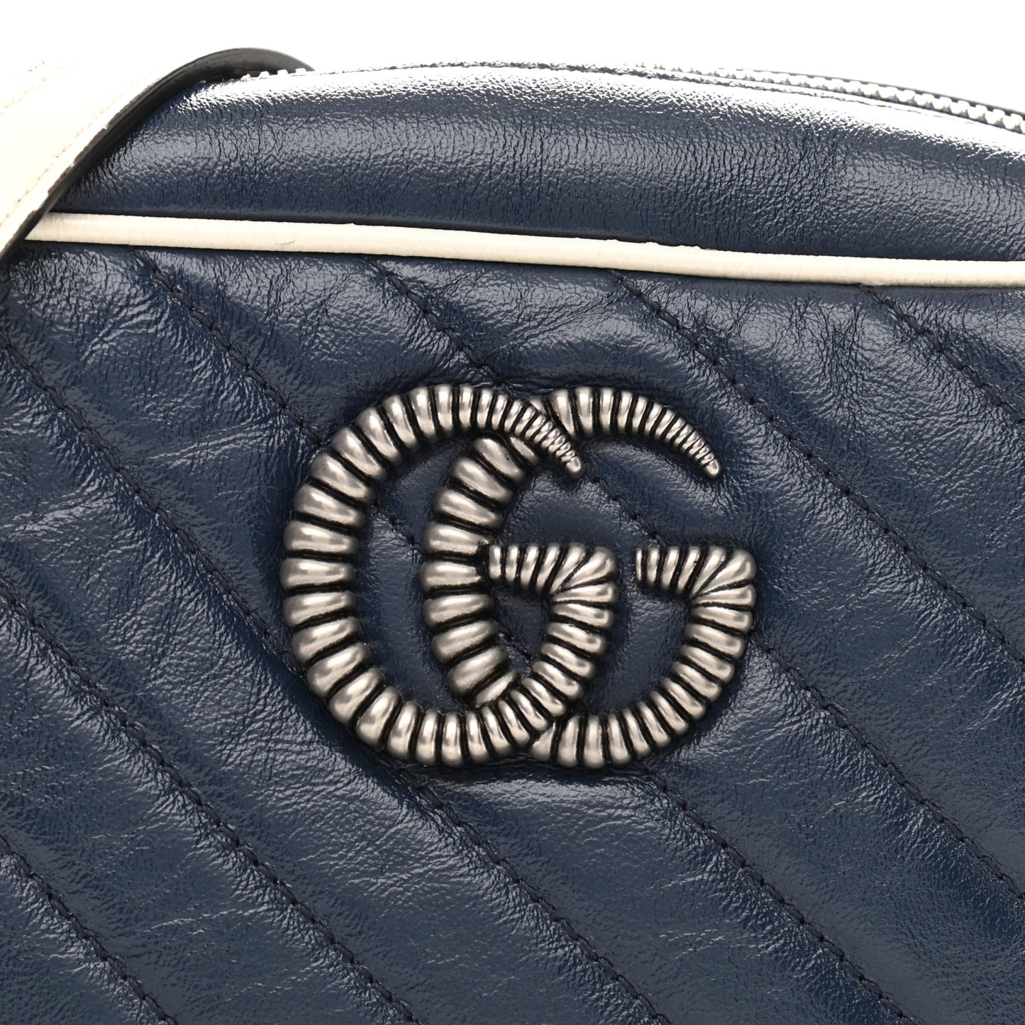 Vintage Effect Calfskin Matelasse Diagonal Small Torchon GG Marmont Chain Shoulder Bag Blue Agata Mystic White